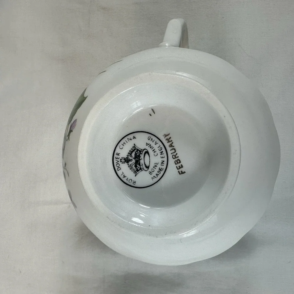 Royal Dover February Violets Teacup Saucer Bone China England Cottagecore Flower
